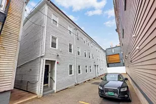 14 Schrepel Pl, Boston, MA 02127 - Photo 3