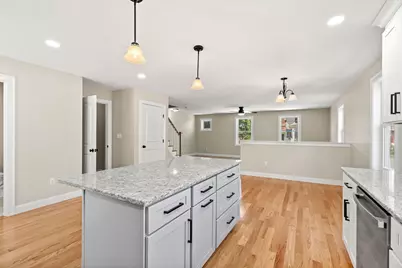28-30 Quigley Ave, Chelmsford, MA 01863 - Photo 9