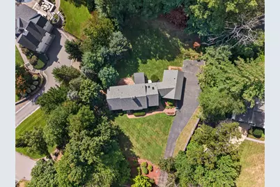 132 Brentwood Cir, North Andover, MA 01845 - Photo 3