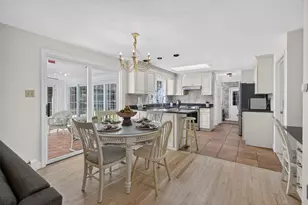 132 Brentwood Cir, North Andover, MA 01845 - Photo 9