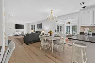 132 Brentwood Cir, North Andover, MA 01845 - Photo 13