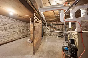12 Bellevue St, Boston, MA 02125 - Photo 31