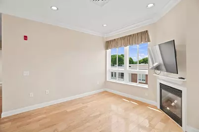 629 Hammond St #EPH15, Brookline, MA 02246 - Photo 11
