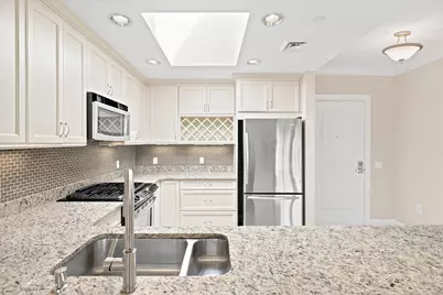 629 Hammond St #EPH15, Brookline, MA 02246 - Photo 13