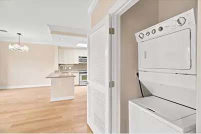 629 Hammond St #EPH15, Brookline, MA 02246 - Photo 9
