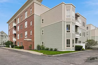 629 Hammond St #EPH15, Brookline, MA 02246 - Photo 3