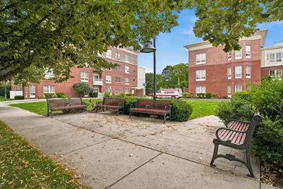 629 Hammond St #EPH15, Brookline, MA 02246 - Photo 27