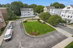 629 Hammond St, Brookline, MA 02246 - Photo 25