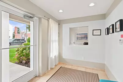 629 Hammond St #EPH15, Brookline, MA 02246 - Photo 7