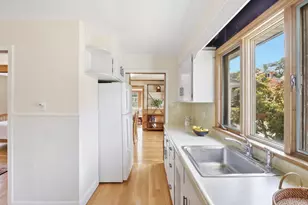131 Highland Ave, Arlington, MA 02476 - Photo 9