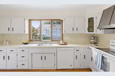 131 Highland Ave #2, Arlington, MA 02476 - Photo 7