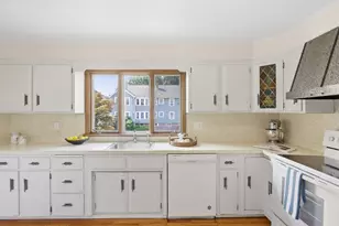 131 Highland Ave, Arlington, MA 02476 - Photo 7
