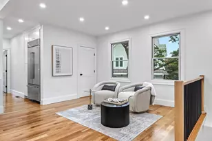 123 Mt Vernon St, Newton, MA 02465 - Photo 9