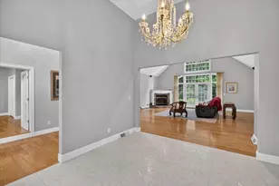 31 Hillcrest Cir, Westfield, MA 01085 - Photo 9