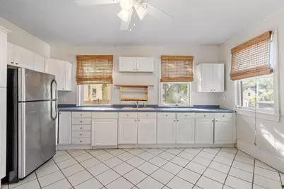 305 Nesmith St, Lowell, MA 01852 - Photo 11