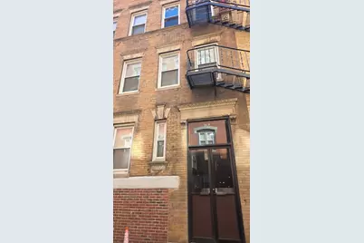 11 Henchman Street #2R, Boston, MA 02113 - Photo 9