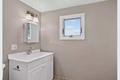 221 Fountain St, Framingham, MA 01702 - Photo 17