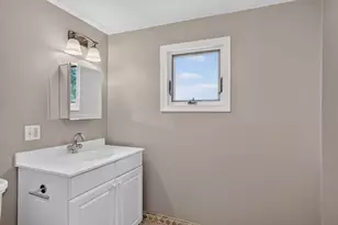 221 Fountain St, Framingham, MA 01702 - Photo 17