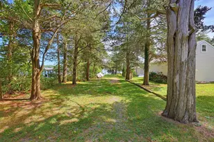 1634 Drift Rd, Westport, MA 02790 - Photo 3