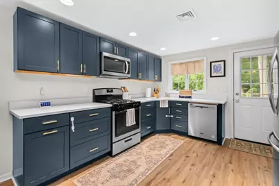 21 Shepard Ave, Pembroke, MA 02359 - Photo 7