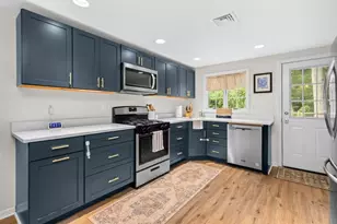 21 Shepard Ave, Pembroke, MA 02359 - Photo 7