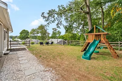 21 Shepard Ave, Pembroke, MA 02359 - Photo 15