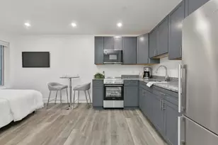 585 Essex St, Lynn, MA 01902 - Photo 3