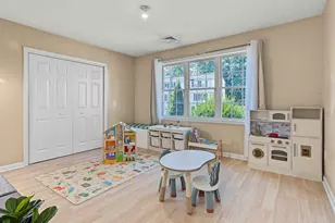 6 Greenhalge St, Worcester, MA 01604 - Photo 29