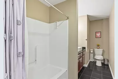 6 Greenhalge St, Worcester, MA 01604 - Photo 13
