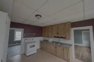 408 School St, Webster, MA 01570 - Photo 5