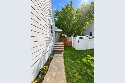 21-23 Pratt St #21, Melrose, MA 02176 - Photo 27