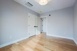 68 Rowe St, Boston, MA 02131 - Photo 11