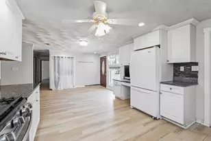7 Lisa Rd, Peabody, MA 01960 - Photo 7