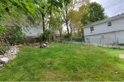 27 Rodney St, Worcester, MA 01605 - Photo 29