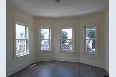 689 Broadway, Chelsea, MA 02150 - Photo 9