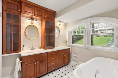 575 Chestnut Street, Newton, MA 02468 - Photo 19
