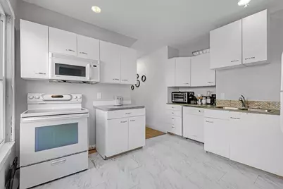 58 Marshall St, Fitchburg, MA 01420 - Photo 5