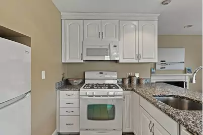 162 High St #B, Newburyport, MA 01950 - Photo 7