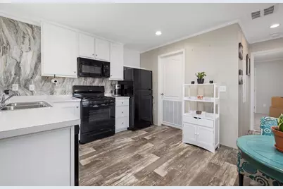 460 Collins #25, Attleboro, MA 02703 - Photo 9