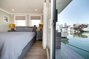 1 Pier 8, Boston, MA 02129 - Photo 27