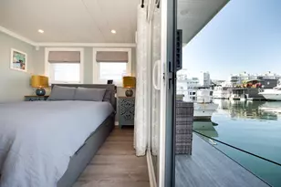1 Pier 8, Boston, MA 02129 - Photo 27