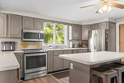 57 Ruskin St, Chicopee, MA 01020 - Photo 15