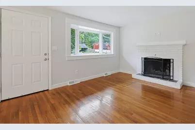 22 Poskus St, Stoughton, MA 02072 - Photo 3