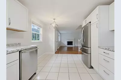 22 Poskus St, Stoughton, MA 02072 - Photo 9