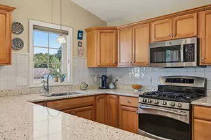 49 Silver Crest Ln, Greenfield, MA 01301 - Photo 5