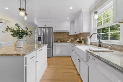 11 Bow St, Plainville, MA 02762 - Photo 11