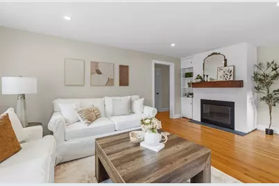 11 Bow St, Plainville, MA 02762 - Photo 17