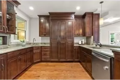 91 University Rd #2, Brookline, MA 02445 - Photo 5