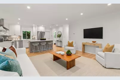 18 Chestnut Pl #18, Brookline, MA 02445 - Photo 7