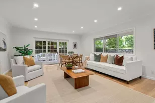 18 Chestnut Pl, Brookline, MA 02445 - Photo 5